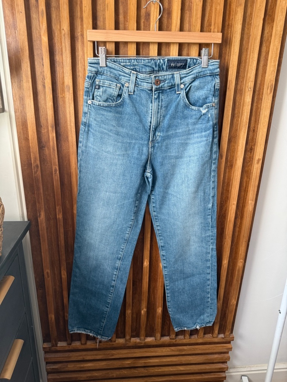 AG Adriano Goldschmied Saige High Rise Crop Straight Jeans. Size 29